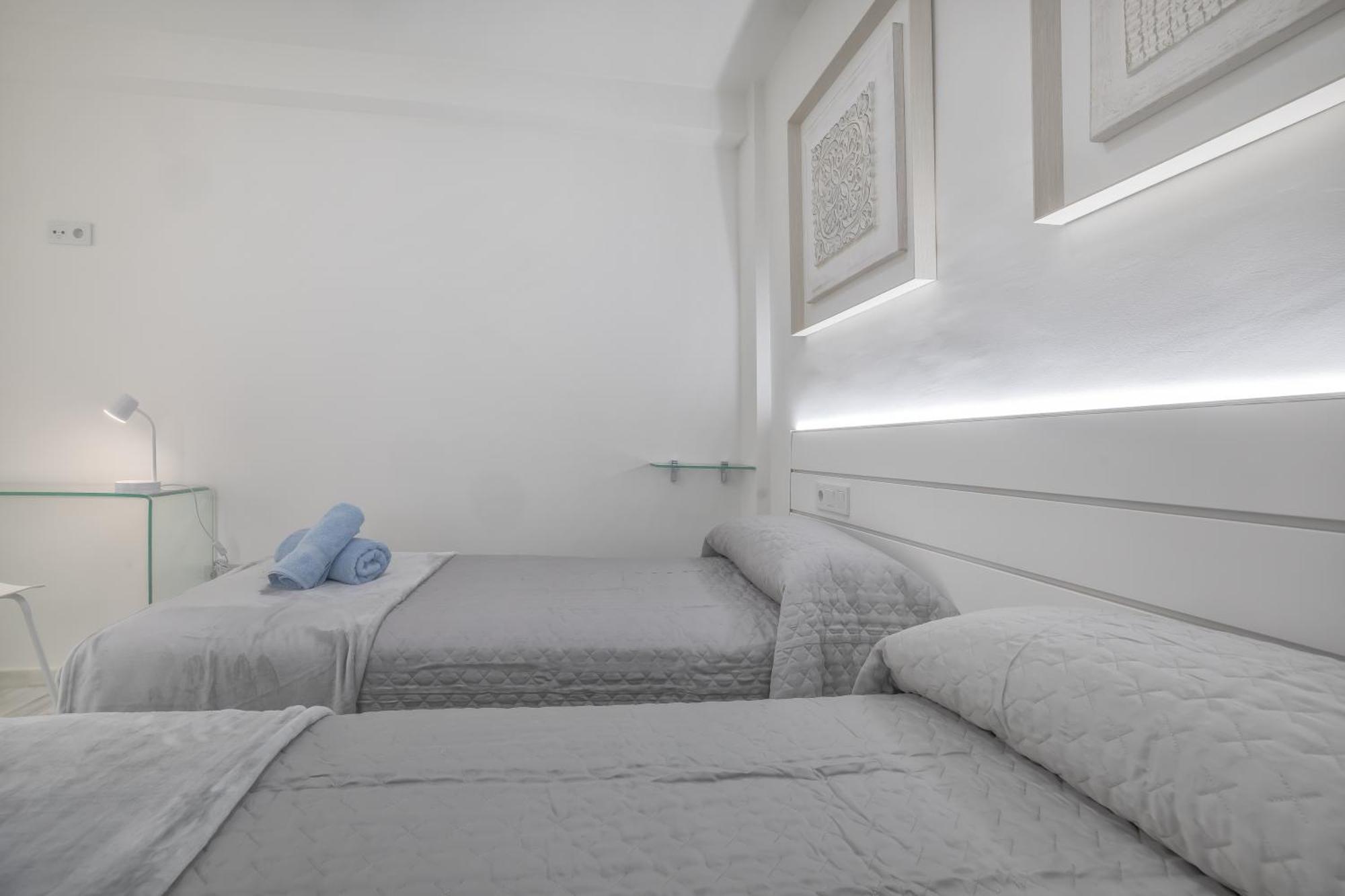 Apartamentos Haranas II & Parking コルドバ エクステリア 写真