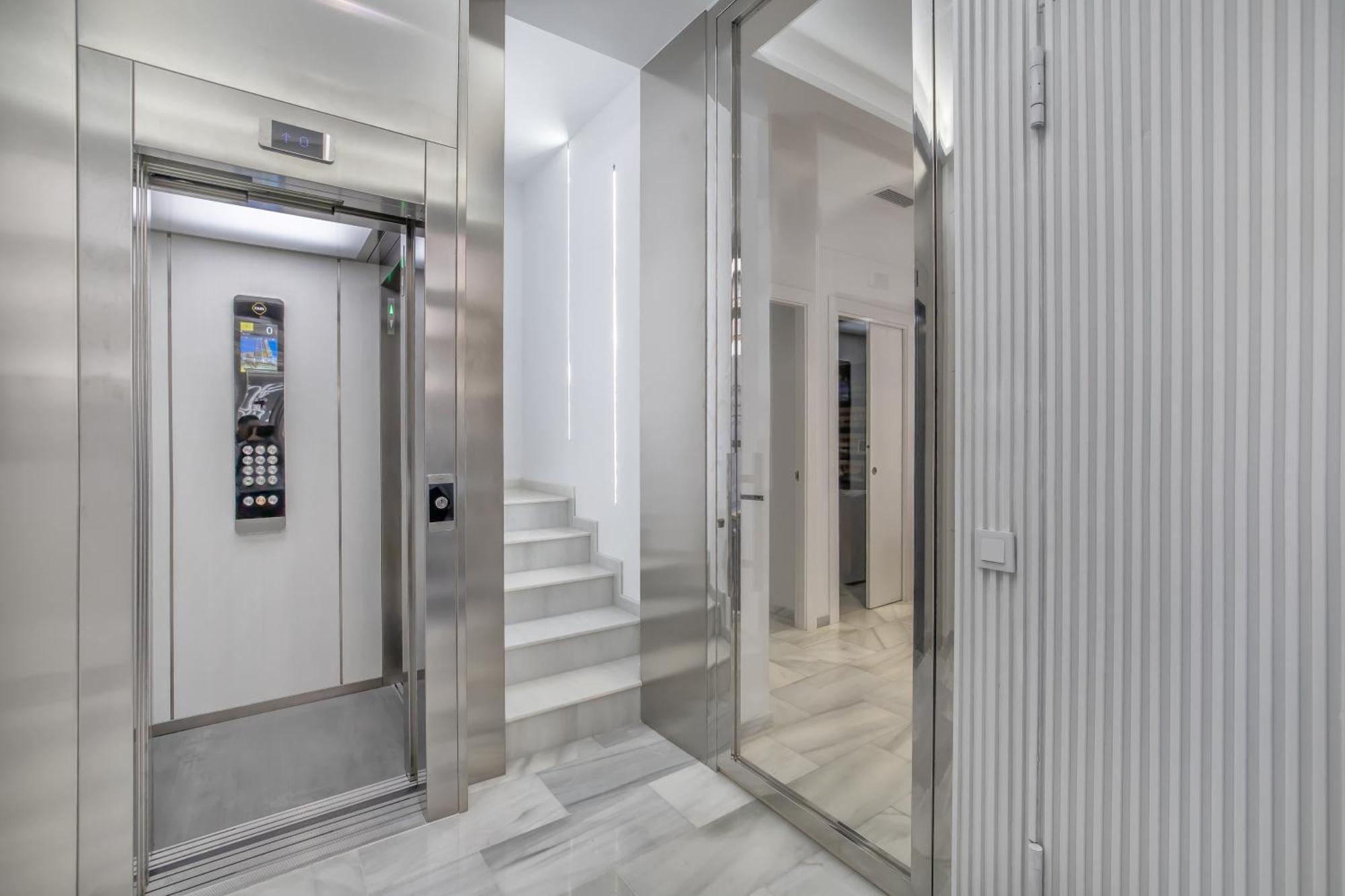 Apartamentos Haranas II & Parking コルドバ エクステリア 写真